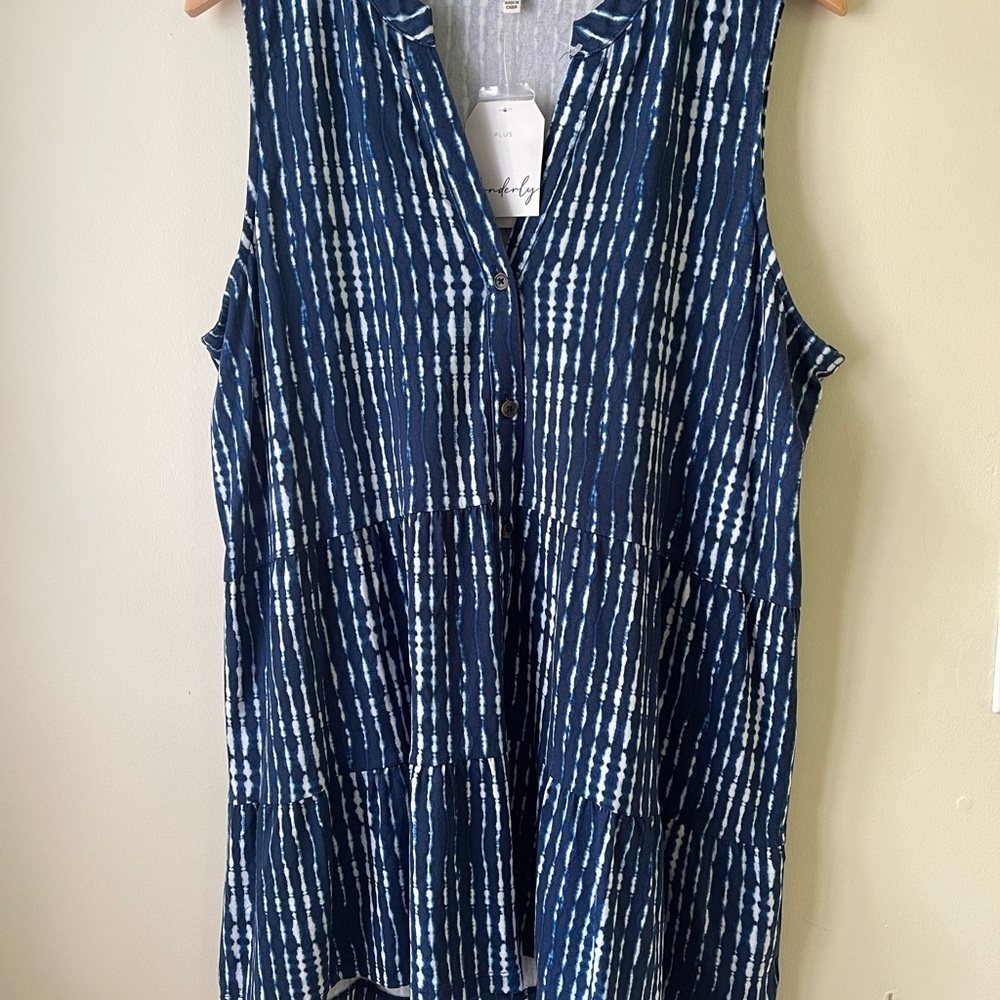 NWT Wonderly Blue & White Tiered Top Size 1x